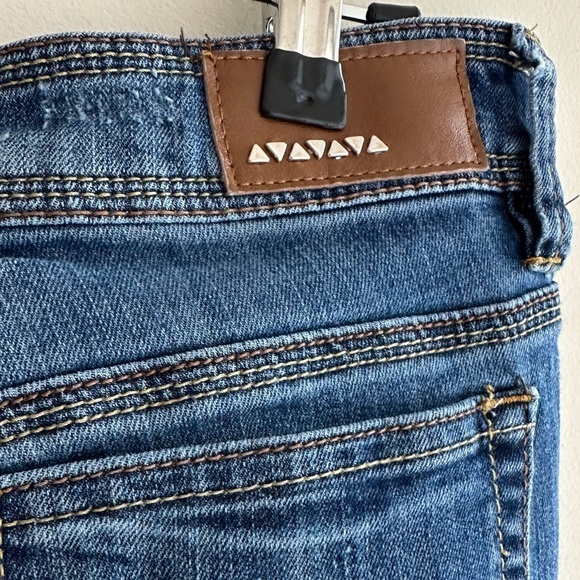 Dollhouse Charley Women's Distressed Blue Jeans, Size 11 - Picture 15 of 16